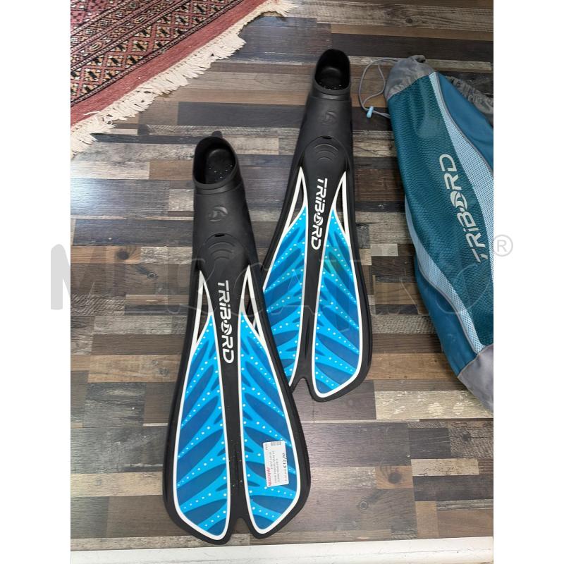 PINNE TRIBORD NERE AZZURRE BIANCHE N 44-45 | Mercatino dell'Usato Montesilvano 2