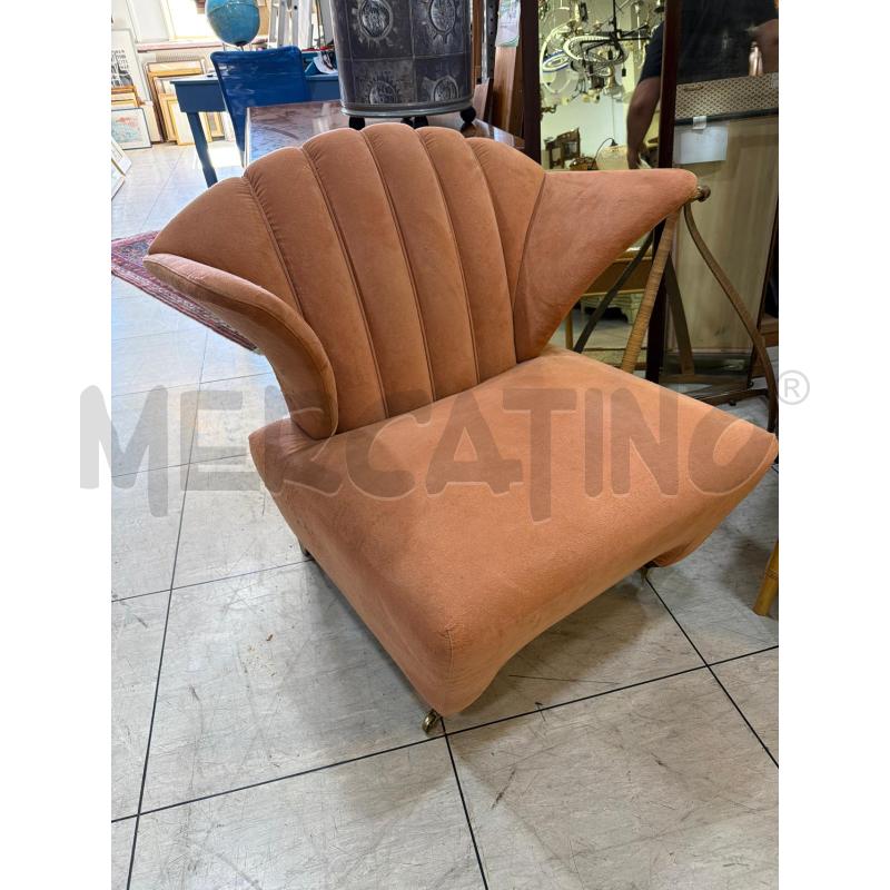 POLTRONA FRIGHETTO ROSA CIPRIA- PRESENTA IMPERFEZIONI TESSUTO | Mercatino dell'Usato Montesilvano 1