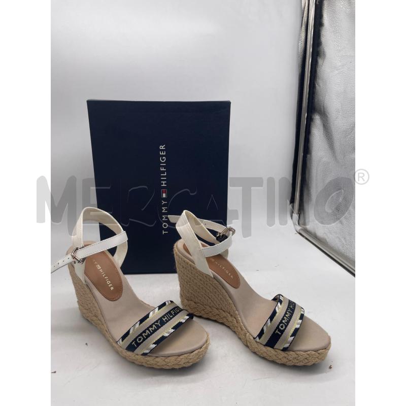 SANDALI DONNA TOMMY HILFIGER BIANCHE PAGLIA ZEPPA | Mercatino dell'Usato Montesilvano 1