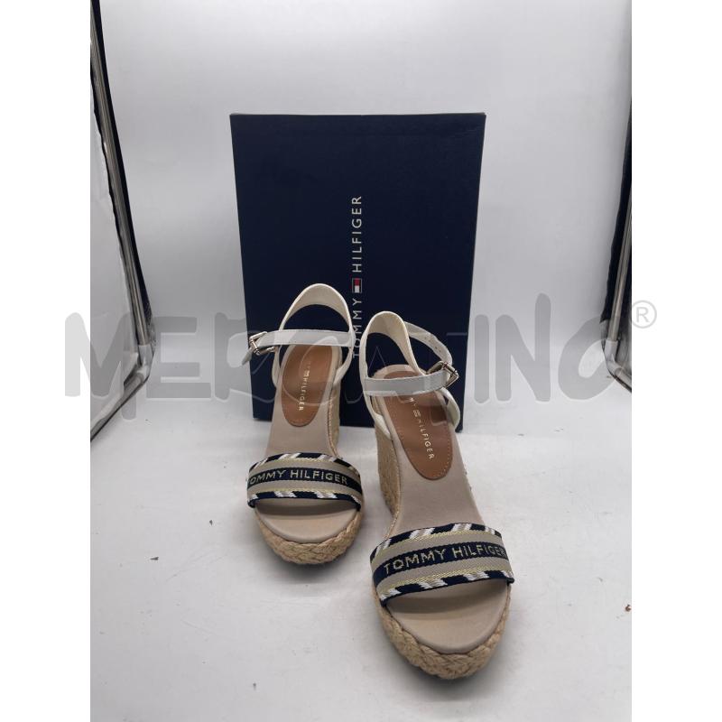 SANDALI DONNA TOMMY HILFIGER BIANCHE PAGLIA ZEPPA | Mercatino dell'Usato Montesilvano 2