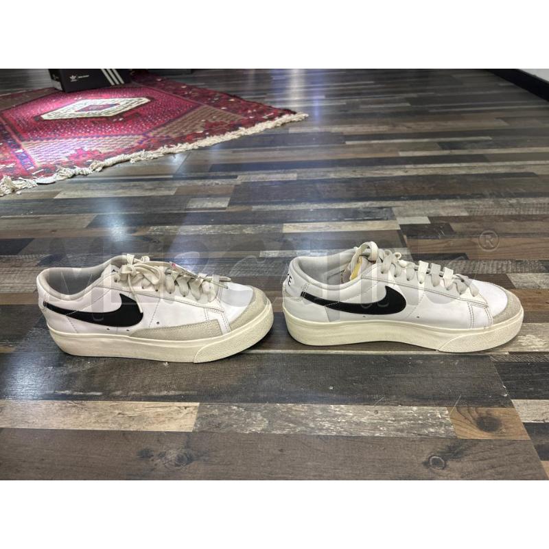 SCARPE DONNA BLAZER NIKE BIANCHE LOGO NERO  | Mercatino dell'Usato Montesilvano 3
