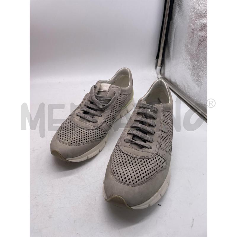 SCARPE DONNA GEOX PUNTINATE GRIGIE LACCI  | Mercatino dell'Usato Montesilvano 1