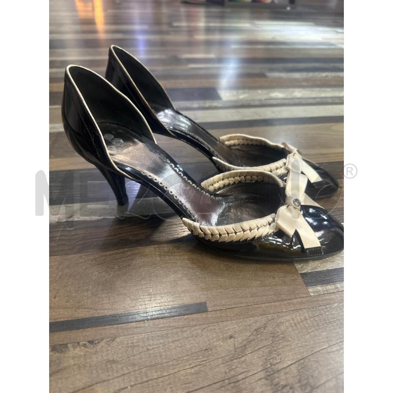 SCARPE DONNA GIORGIO ARMANI LUCIDE FIOCCHETTO BIIANCHE | Mercatino dell'Usato Montesilvano 2