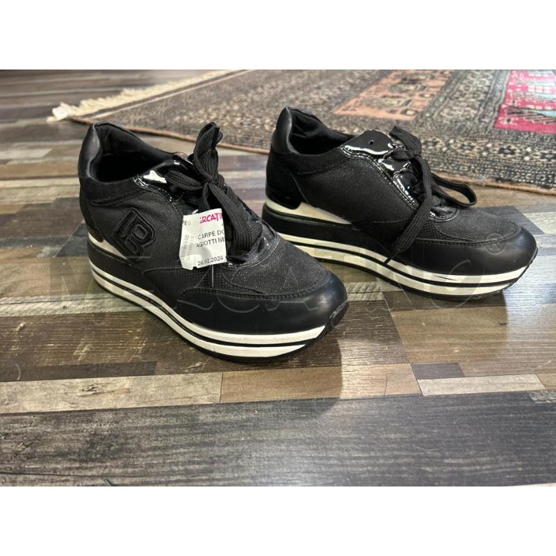 SCARPE DONNA LAURA BIAGIOTTI NERE LACCI RIALZATE | Mercatino dell'Usato Montesilvano 2