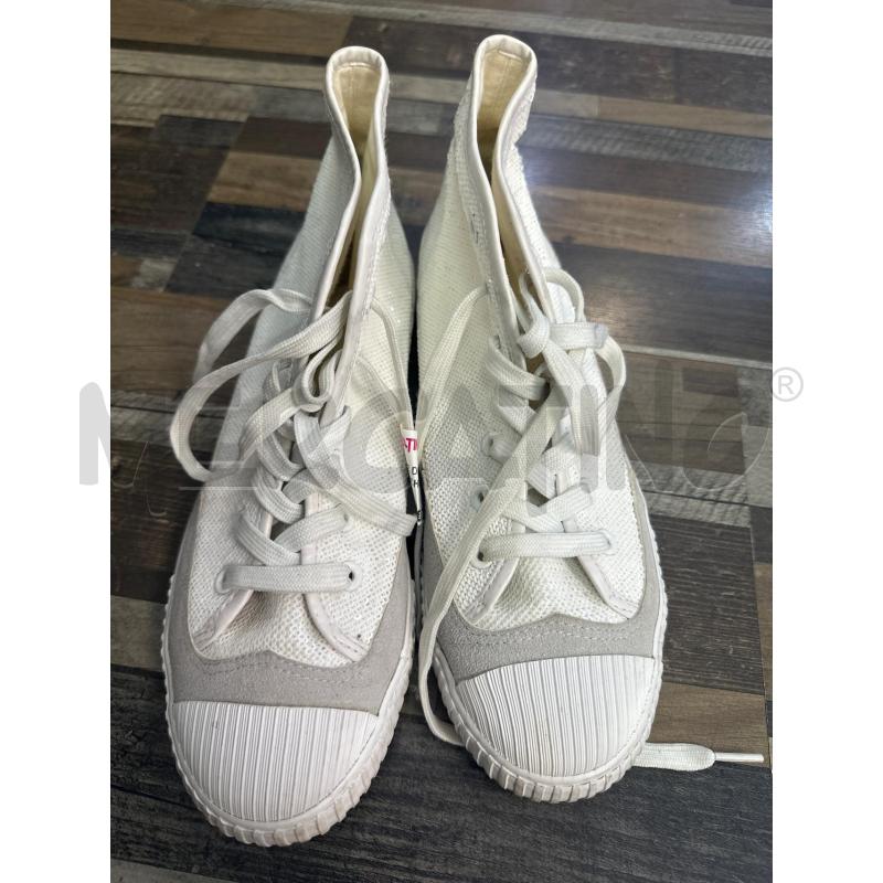 SCARPE DONNA PAILLETTES BIANCHE LACCI REECA | Mercatino dell'Usato Montesilvano 2