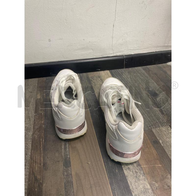 SCARPE DONNA REEBOK BIANCHE DETT ROSA LACCI | Mercatino dell'Usato Montesilvano 3