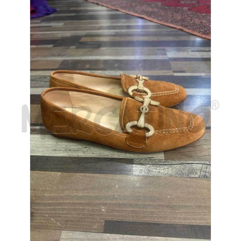 SCARPE DONNA SCAMOSCIATE MARRO CATENA DORATA INTERNO FARFALLA N 38 | Mercatino dell'Usato Montesilvano 1