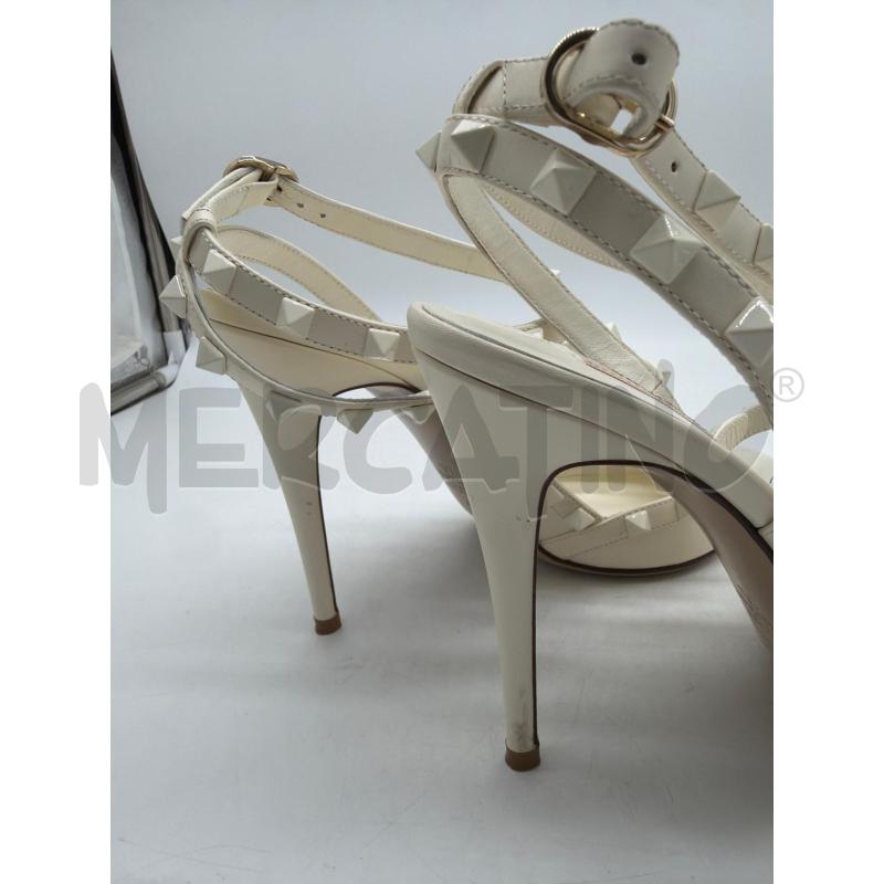 SCARPE DONNA VALENTINO GARAVANI BIANCHE BORCHIE | Mercatino dell'Usato Montesilvano 5
