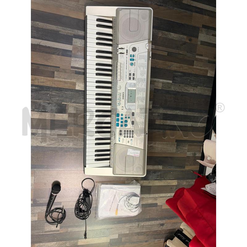 TASTIERA MUSICALE CASIO GRIGIA LK-300TV | Mercatino dell'Usato Montesilvano 1