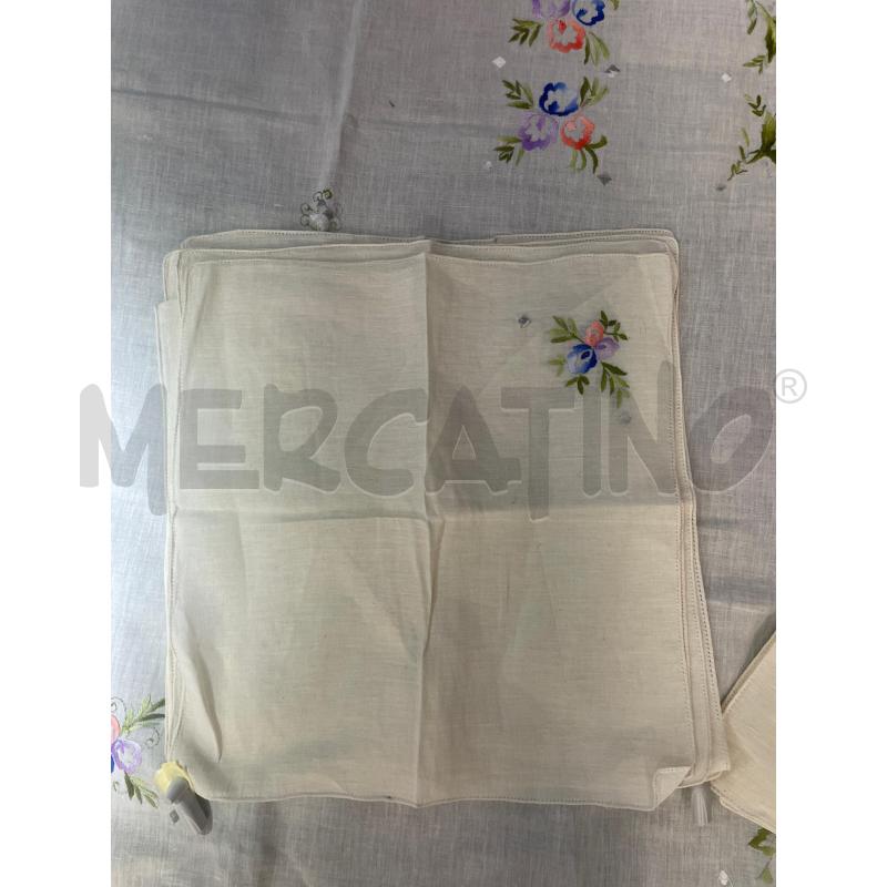 TOVAGLIA BEIGE FIORI RICAMATI RETTANGOLARE+ 12 TOV | Mercatino dell'Usato Montesilvano 3