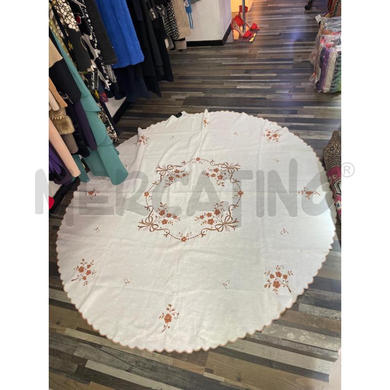 TOVAGLIA BIANCA OVALE FIORI MARRO | Mercatino dell'Usato Montesilvano 1
