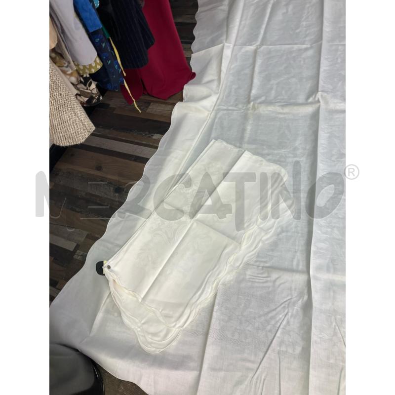 TOVAGLIA FIANDRA BIANCA RETTANGOLARE BORDO ONDULATO + 6 TOV | Mercatino dell'Usato Montesilvano 2
