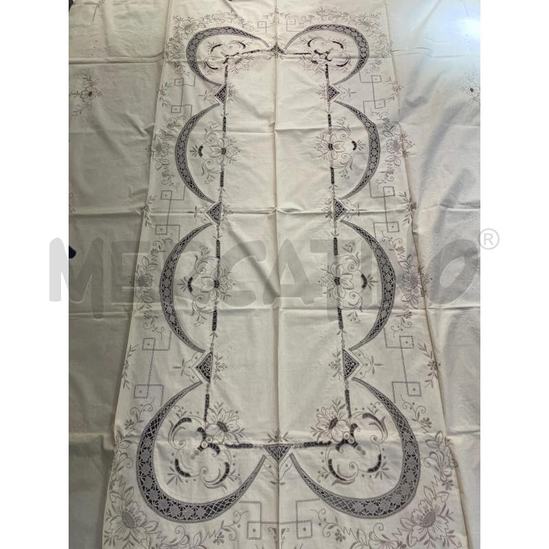 TOVAGLIA RETTANGOLARE BEIGE RICAMI GRIGI + TOV | Mercatino dell'Usato Montesilvano 2