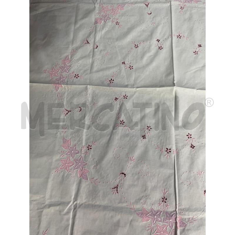 TOVAGLIA TONDA RICAMI FIORI ROSA + 8 TOV | Mercatino dell'Usato Montesilvano 2