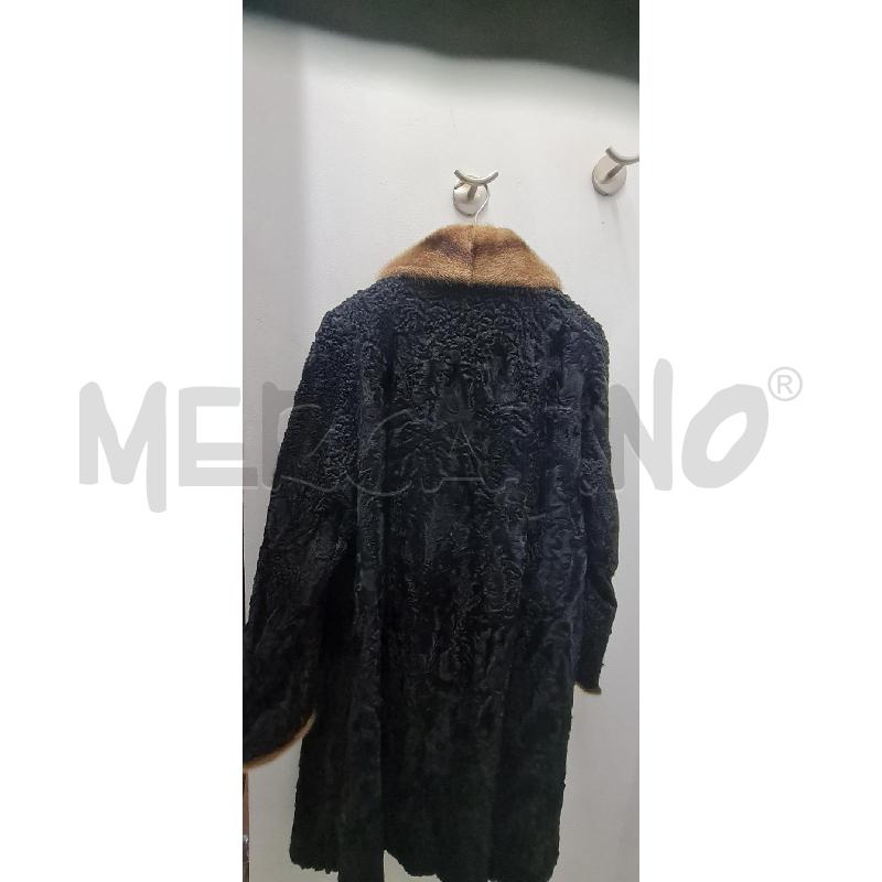 PELLICCIA ASTRACAN NERA COLLO  | Mercatino dell'Usato Perugia 3