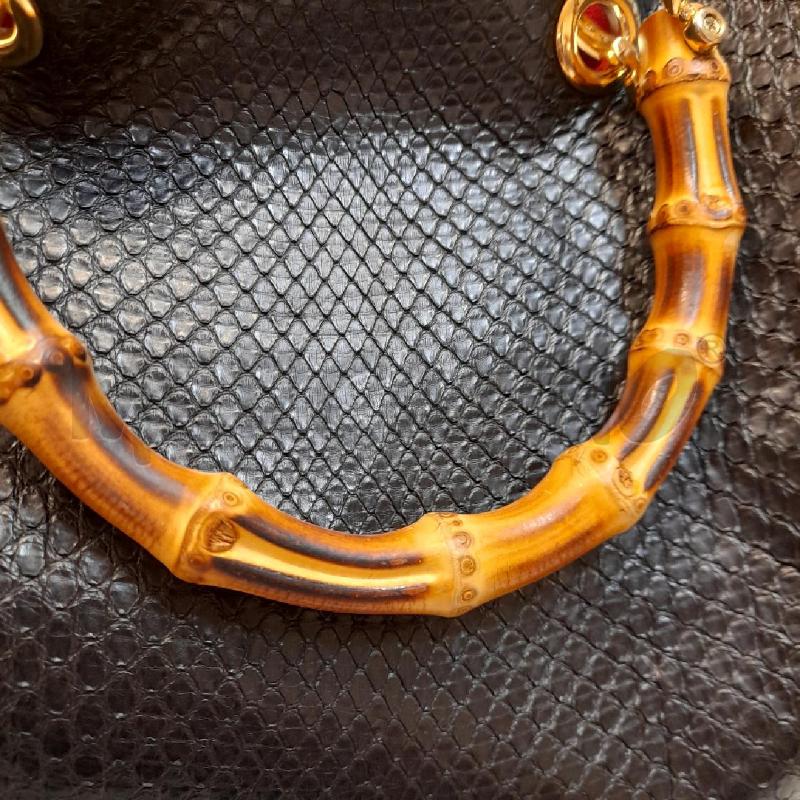 BORSA DONNA PELLE NERA INTERNO ROSSO MANICO IN LEGNO  | Mercatino dell'Usato Bastia umbra 2
