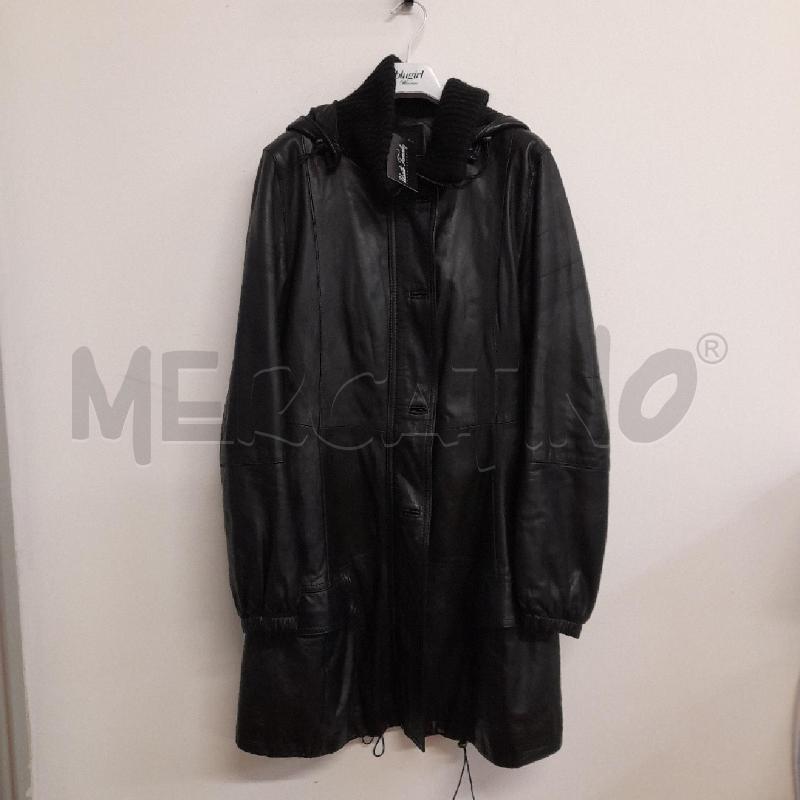 CAPPOTTO DONNA CARACTERE NERO CON CAPPUCCIO DET IN MAGLIA  | Mercatino dell'Usato Bastia umbra 1