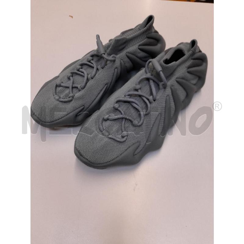 SNEAKERS UOMO ADIDAS YEEZY 450 GRIGIO | Mercatino dell'Usato Bastia umbra 1