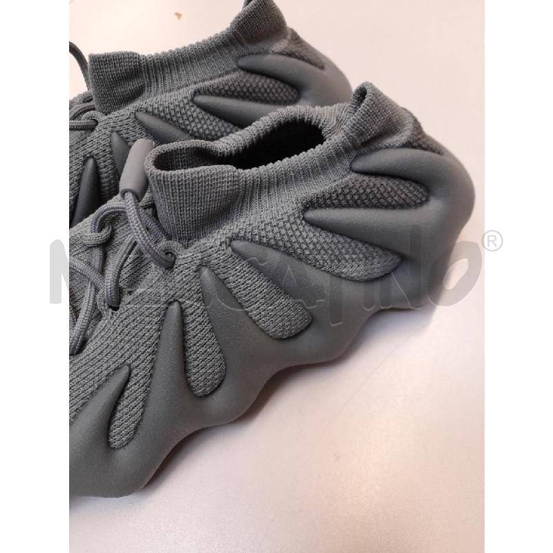 SNEAKERS UOMO ADIDAS YEEZY 450 GRIGIO | Mercatino dell'Usato Bastia umbra 2