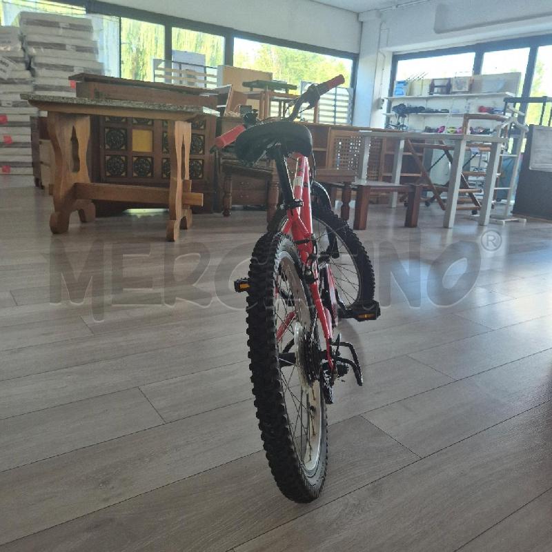 BICICLETTINA RAGAZZO ROSSA ACCESO BTWEEN  | Mercatino dell'Usato Corciano 3