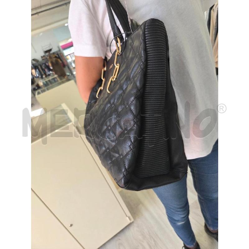 BORSA DONNA LIU JO NERA GRANDE CON MANICI ECOPELLE CON CATENE DORATE  | Mercatino dell'Usato Corciano 4