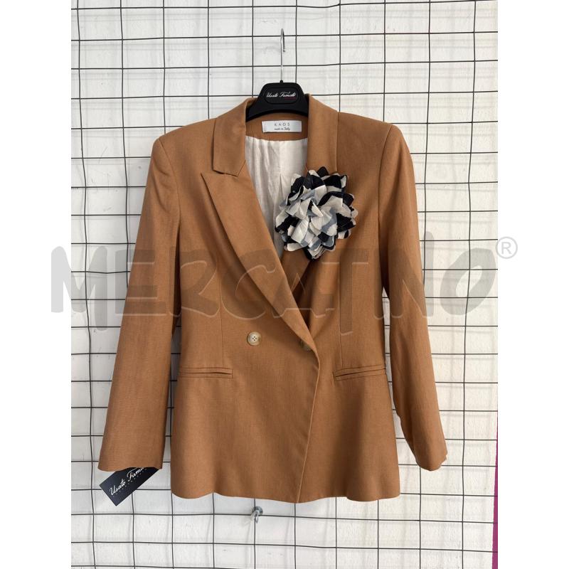 GIACCA DONNA KAOS CAMMELLO CON SPILLA BLU E BIANCA  | Mercatino dell'Usato Corciano 1