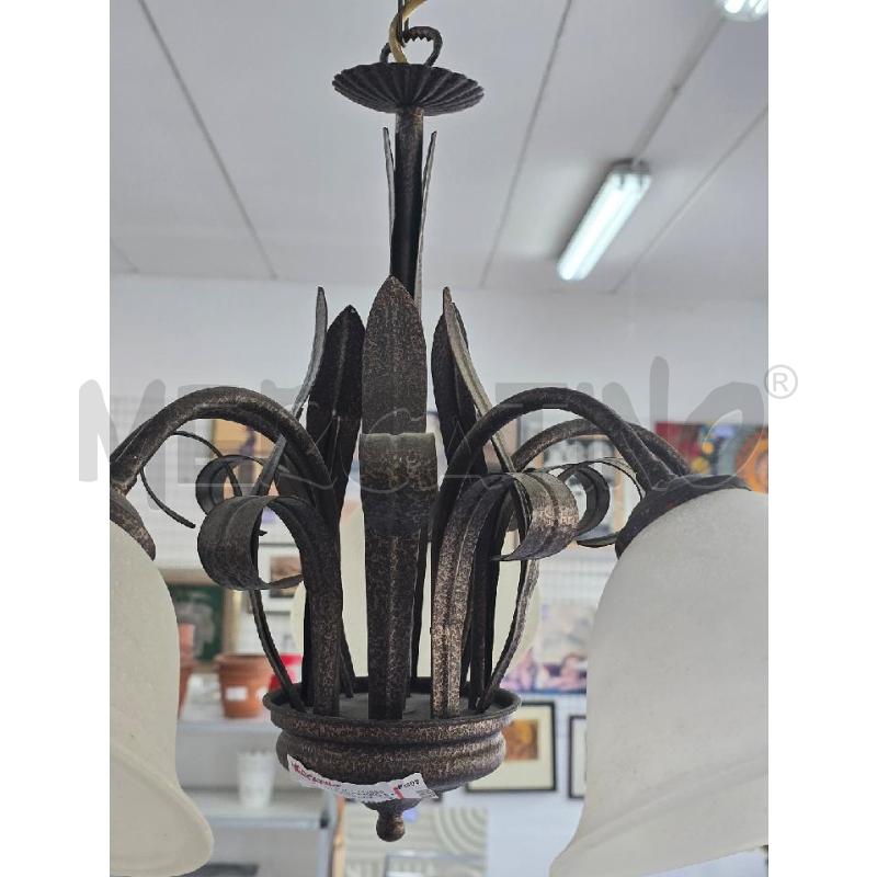 LAMPADARIO FERRO 5 LUCI COPRILAMPADA SATINATE BIANCHE | Mercatino dell'Usato Corciano 2