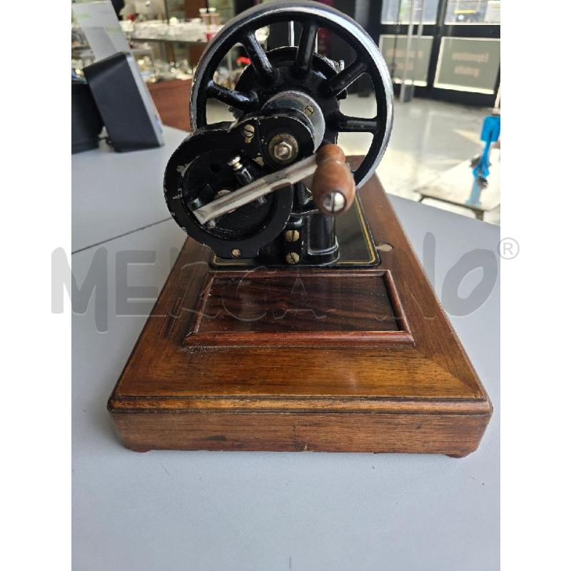 MACCHINA CUCIRE NECCHI | Mercatino dell'Usato Corciano 3