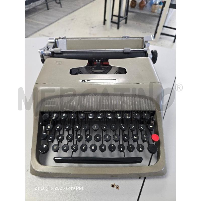 MACCHINA DA SCRIVERE OLIVETTI GRIGIA ANNI 50 | Mercatino dell'Usato Corciano 1