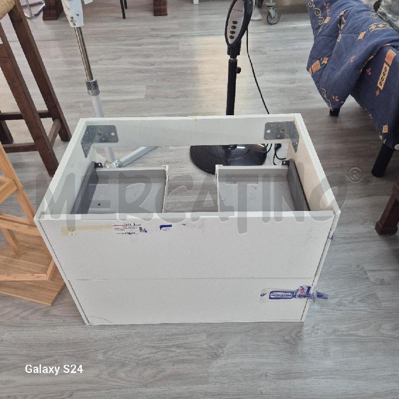 MOBILETTO BAGNO BIANCO SOSPESO | Mercatino dell'Usato Corciano 1