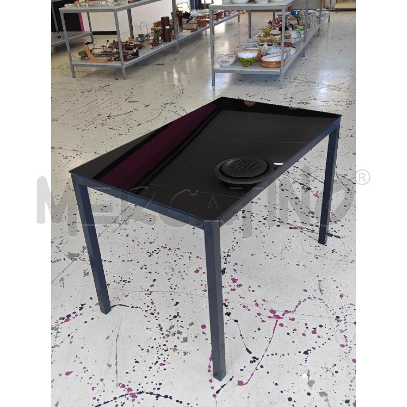 PIANALE IN VETRO NERO LISCIO 110X70 GAMBE ALLUMINIO NERO | Mercatino dell'Usato Corciano 1