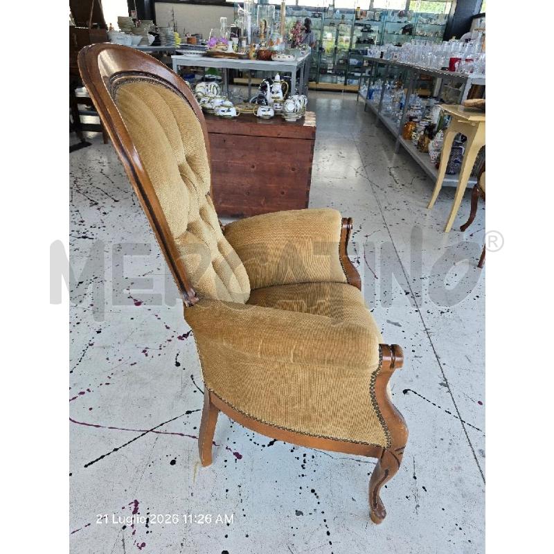 POLTRONA  IMBOTTITA ESTERNO LEGNO MARRONE | Mercatino dell'Usato Corciano 2