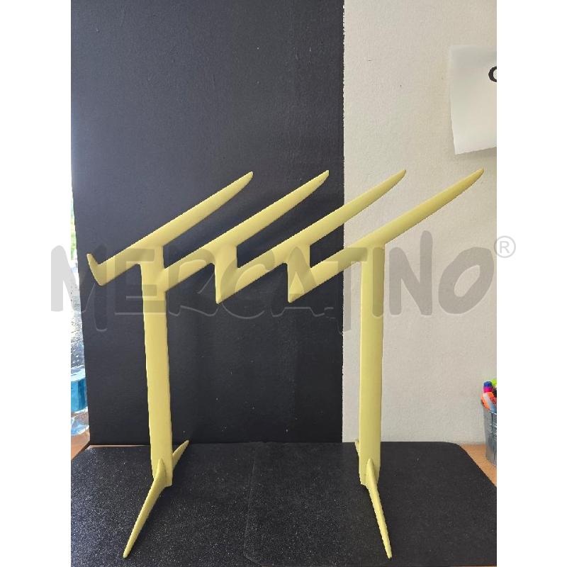 PORTA RIVISTE GIALLO PLASTICA 4 SCOMPARTI | Mercatino dell'Usato Corciano 1