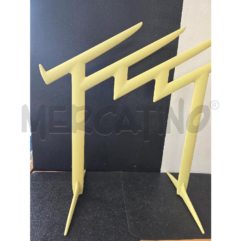 PORTA RIVISTE GIALLO PLASTICA 4 SCOMPARTI | Mercatino dell'Usato Corciano 2