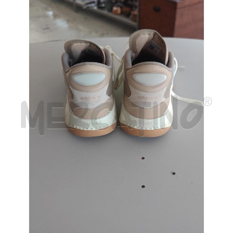 SCARPE UOMO ADIDAS BIANCHE E NOCCIOLA | Mercatino dell'Usato Corciano 2