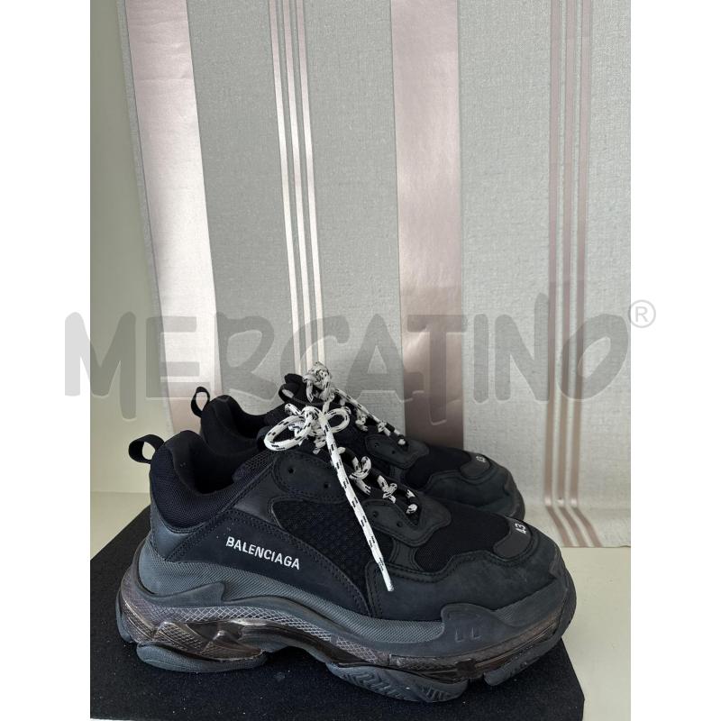 SCARPE UOMO BALENCIAGA TRIPLE S NERE CON LACCI BIANCHI  | Mercatino dell'Usato Corciano 1