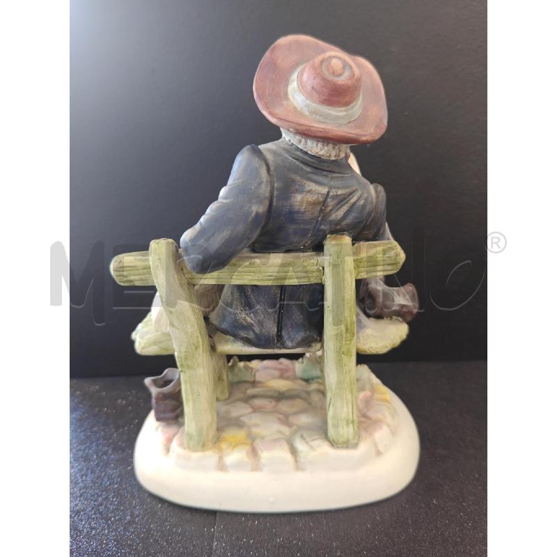 SCULTURA CAPO DI MONTE VAGABONDO SU PANCHIONA 28 CM | Mercatino dell'Usato Corciano 4