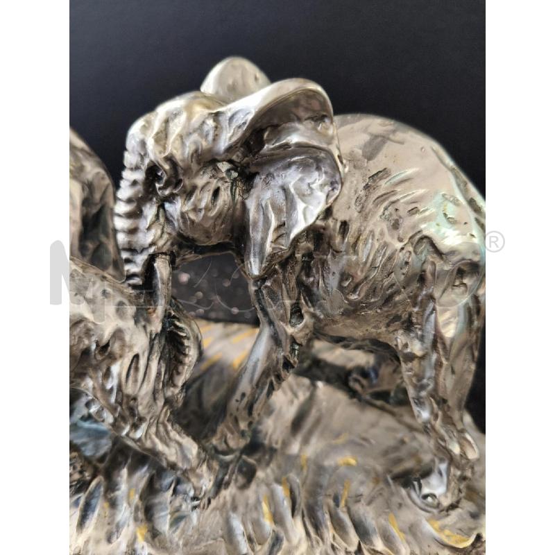 SCULTURA PICCOLA OTTAVIANI FAMIGLIA ELEFANTI BASE NERA  | Mercatino dell'Usato Corciano 5