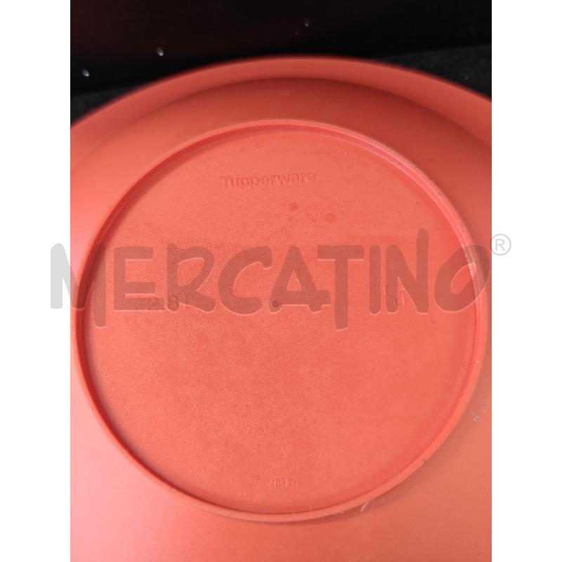 VASSOIO TUPPERWAVE 2.8L ROSSO MANIGLIE GIALLE | Mercatino dell'Usato Corciano 2