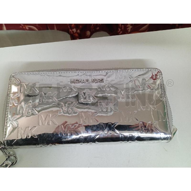 PORTA FOGLIO MICHAEL KORS ARGENTO | Mercatino dell'Usato Montemurlo 1