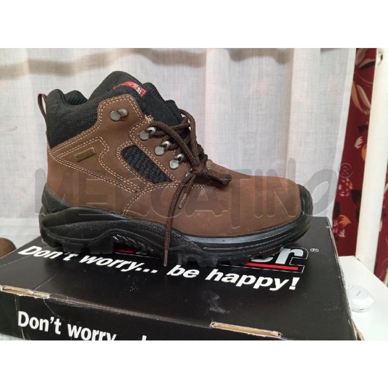 SCARPE ANTINFORTUNISTICHE U POWER 42 | Mercatino dell'Usato Montemurlo 2
