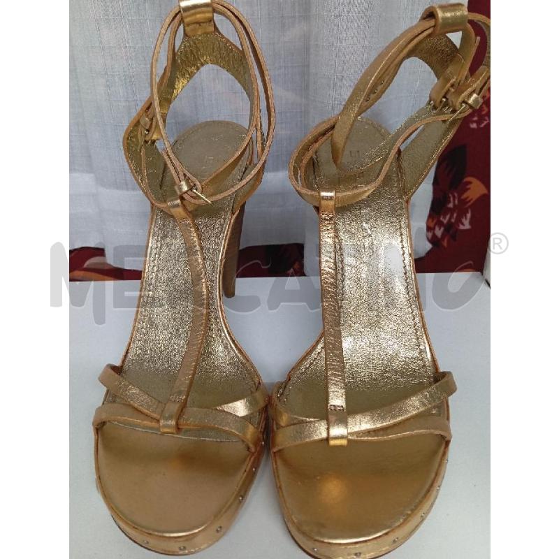 SCARPE TACCHI BURBERRY DORATO | Mercatino dell'Usato Montemurlo 1