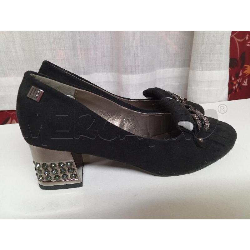 SCARPE TACCHI LAURA BIAGIOTTI NERE TACCO BRILLANTINI NUOVE | Mercatino dell'Usato Montemurlo 2