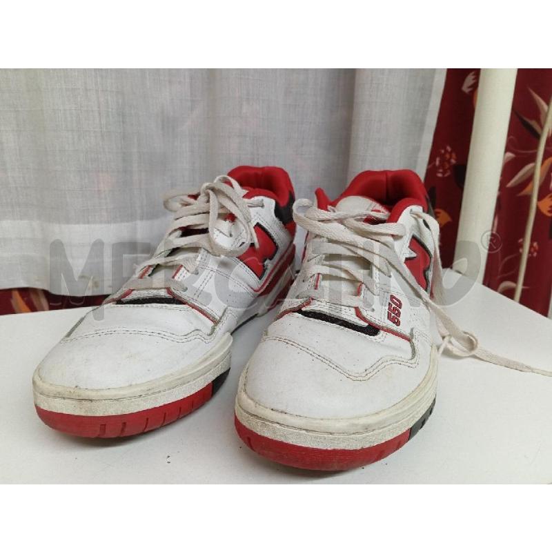 SCARPE UOMO NEW BALANCE BIANCHE ROSSE | Mercatino dell'Usato Montemurlo 1