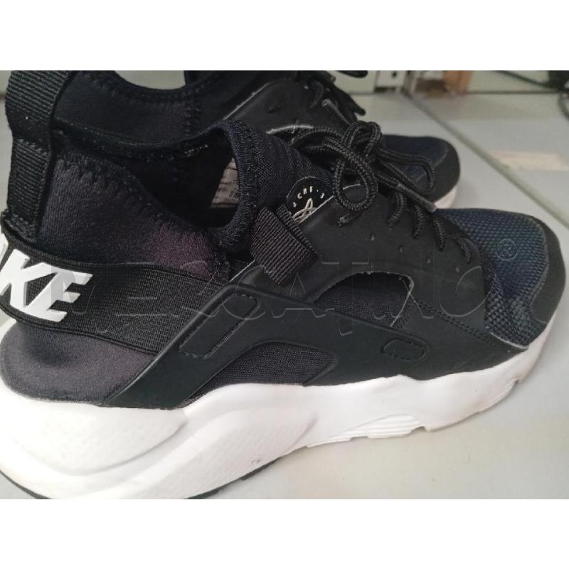 SCARPE UOMO NIKE HURACHE NERE | Mercatino dell'Usato Montemurlo 2
