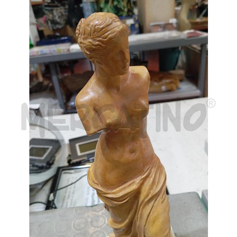 STATUETTA VENERE RESINA | Mercatino dell'Usato Montemurlo 2