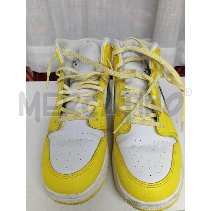 STIVALETTI DONNA NIKE JORDAN GIALLE A FIORI (SENZA SOLETTE) | Mercatino dell'Usato Montemurlo 1