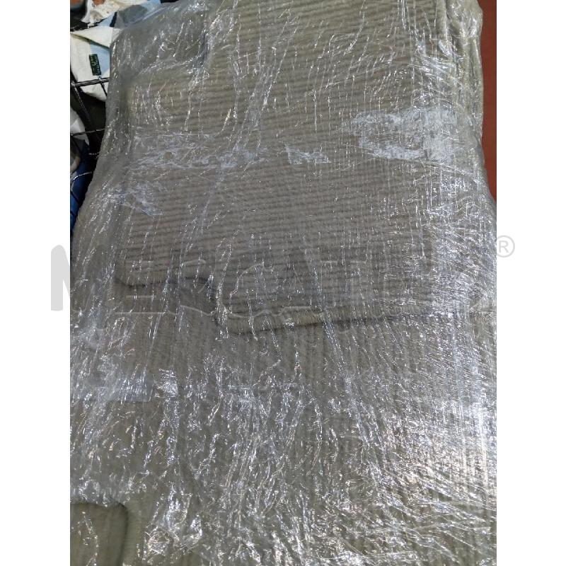 TAPPETI MACCHINA MERCEDES BENZ 4PZ | Mercatino dell'Usato Montemurlo 1