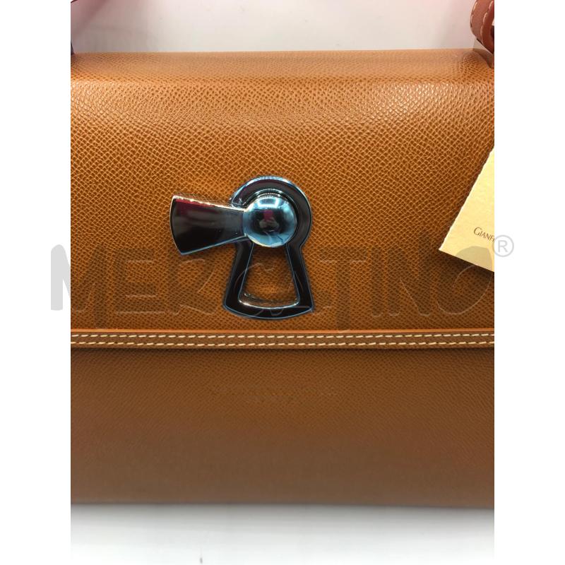 BORSA DONNA PELLE BEIGE GIANFRANCO LOTTI NUOVA | Mercatino dell'Usato Prato mercato nuovo 2