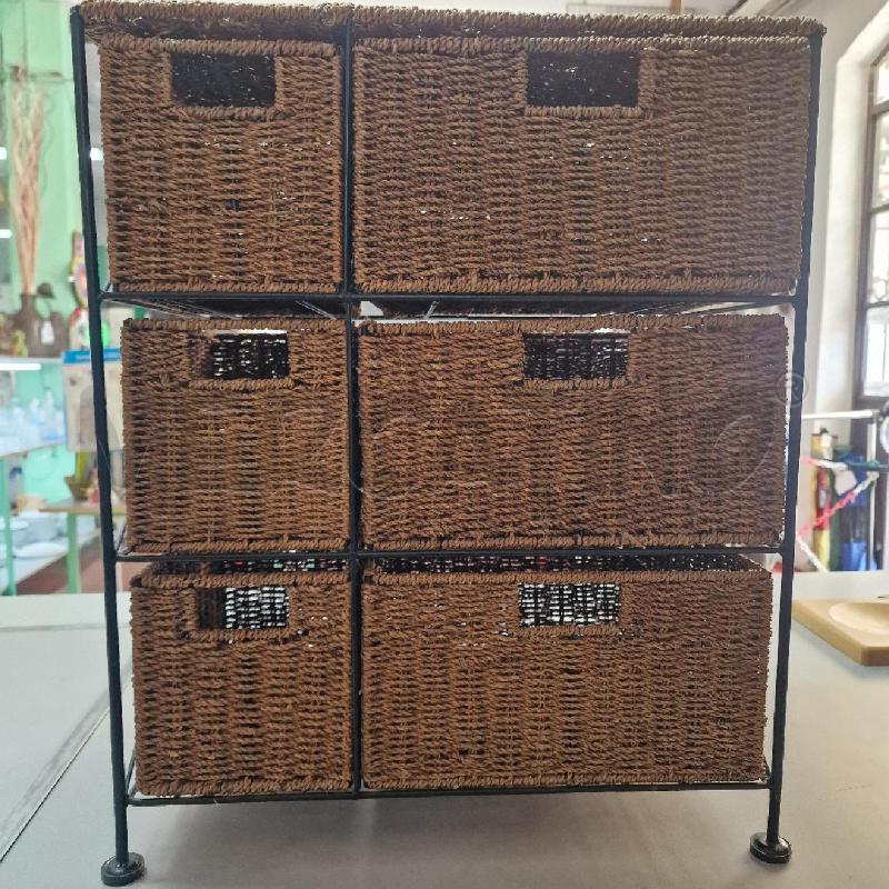 CASSETTIERA IN FERRO BATTUTO CON CESTINI IN ERBA INTRECCIATA | Mercatino dell'Usato Pavia 1